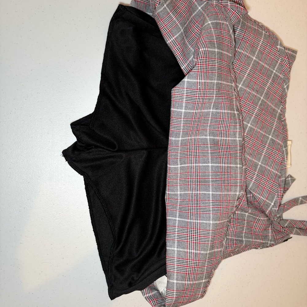Style Rack Gray Red Mini Wrap Skort - Picture 6 of 8